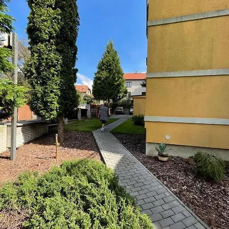Na Zavisti Hotel *